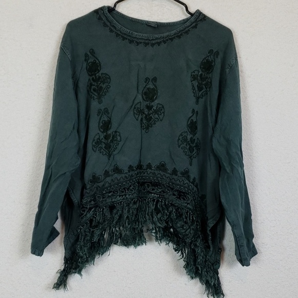 3/$15 Green top with tassels made in india - Picture 1 of 8
